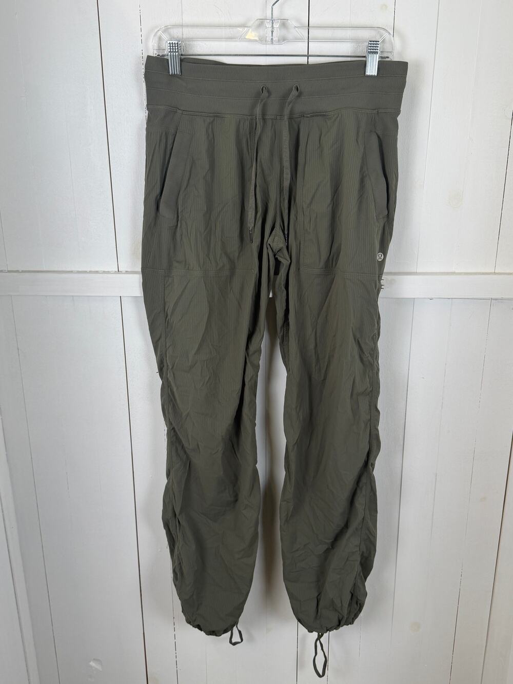 Lululemon Green Jogger Pants Size 8 Excellent Condition